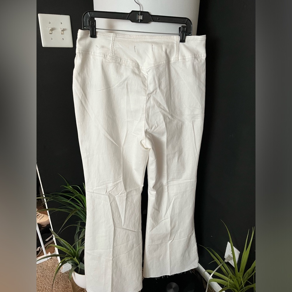 NWOT FREE PEOPLE We The Free CRVY Wild Honey Denim In White MSRP $98 Size 33 - Picture 10 of 11